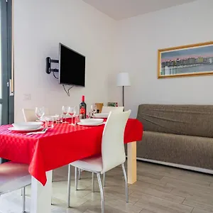 Residential Con Balcone Appartement Parme